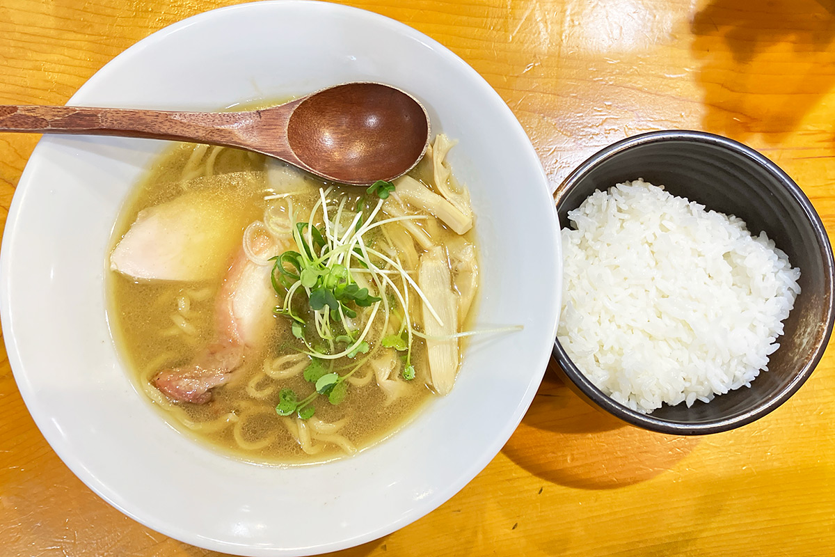 鶏そば そるとの煮干し世界一決定戦「こく煮干し鶏白湯そば」