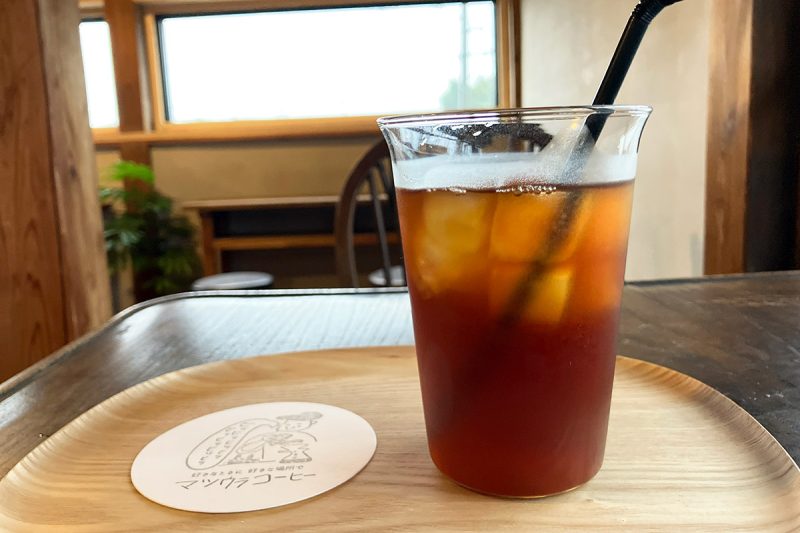 クラファンで付けることができた窓を眺めながら